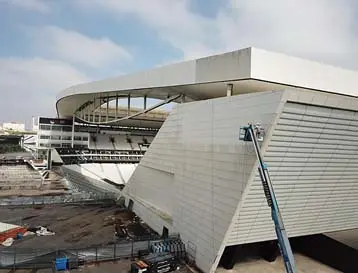 Fachada do projeto Arena Neo Química, limpeza de fachada