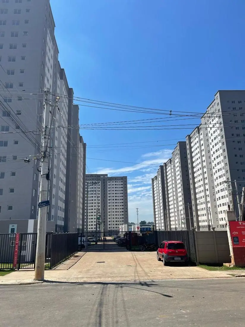 Conjunto de edifícios residenciais com pintura de fachada concluída