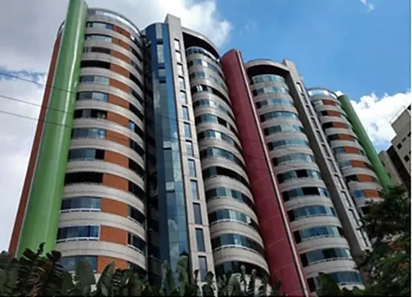 Fachada do projeto Edifício Volpi, limpeza de vidros e fachada